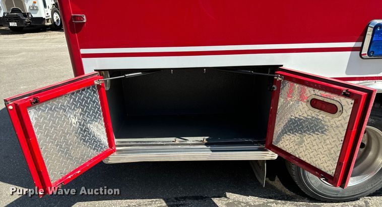 image for item EH4337 2010 Freightliner Buisness Class M2 ambulance