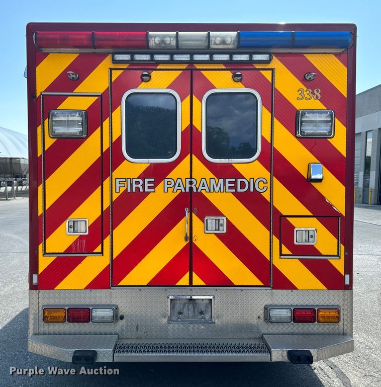 image for item EH4337 2010 Freightliner Buisness Class M2 ambulance