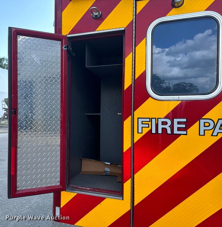 image for item EH4337 2010 Freightliner Buisness Class M2 ambulance