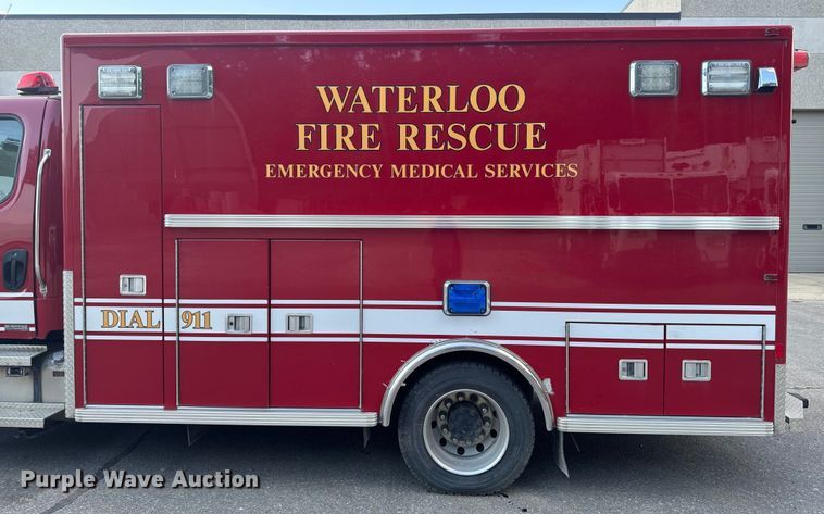 image for item EH4337 2010 Freightliner Buisness Class M2 ambulance