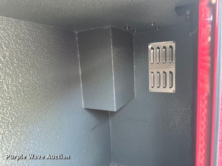 image for item EH4337 2010 Freightliner Buisness Class M2 ambulance