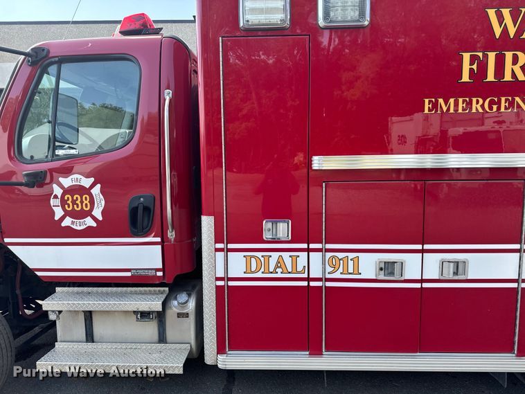 image for item EH4337 2010 Freightliner Buisness Class M2 ambulance