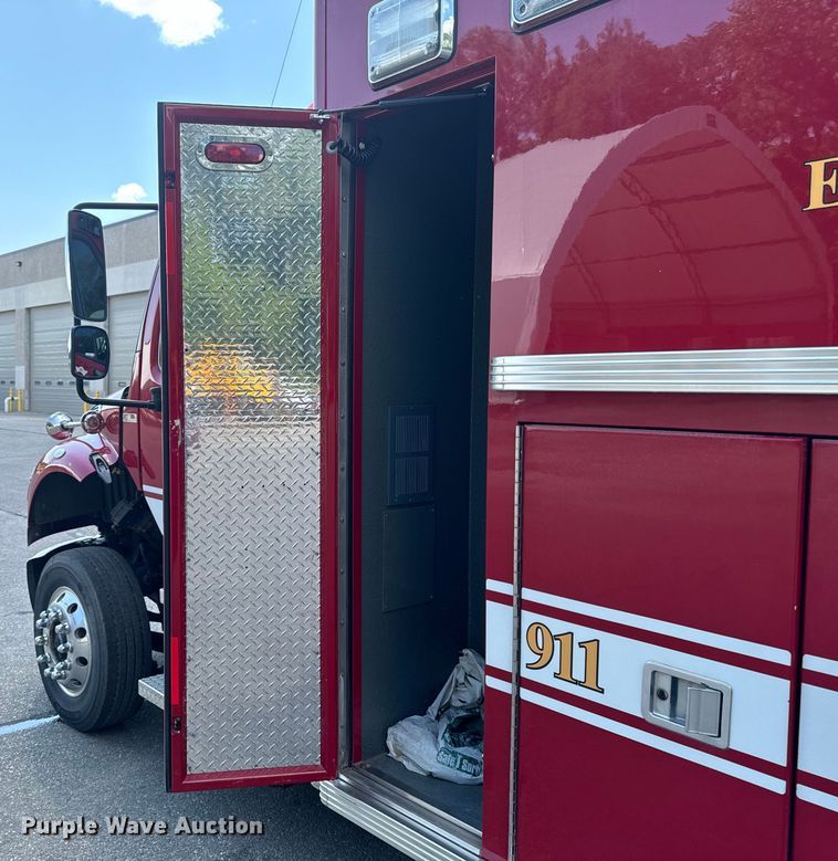 image for item EH4337 2010 Freightliner Buisness Class M2 ambulance