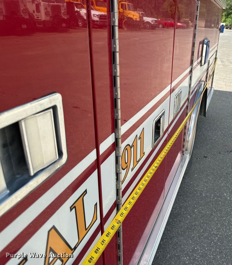 image for item EH4337 2010 Freightliner Buisness Class M2 ambulance