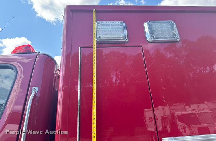 image for item EH4337 2010 Freightliner Buisness Class M2 ambulance