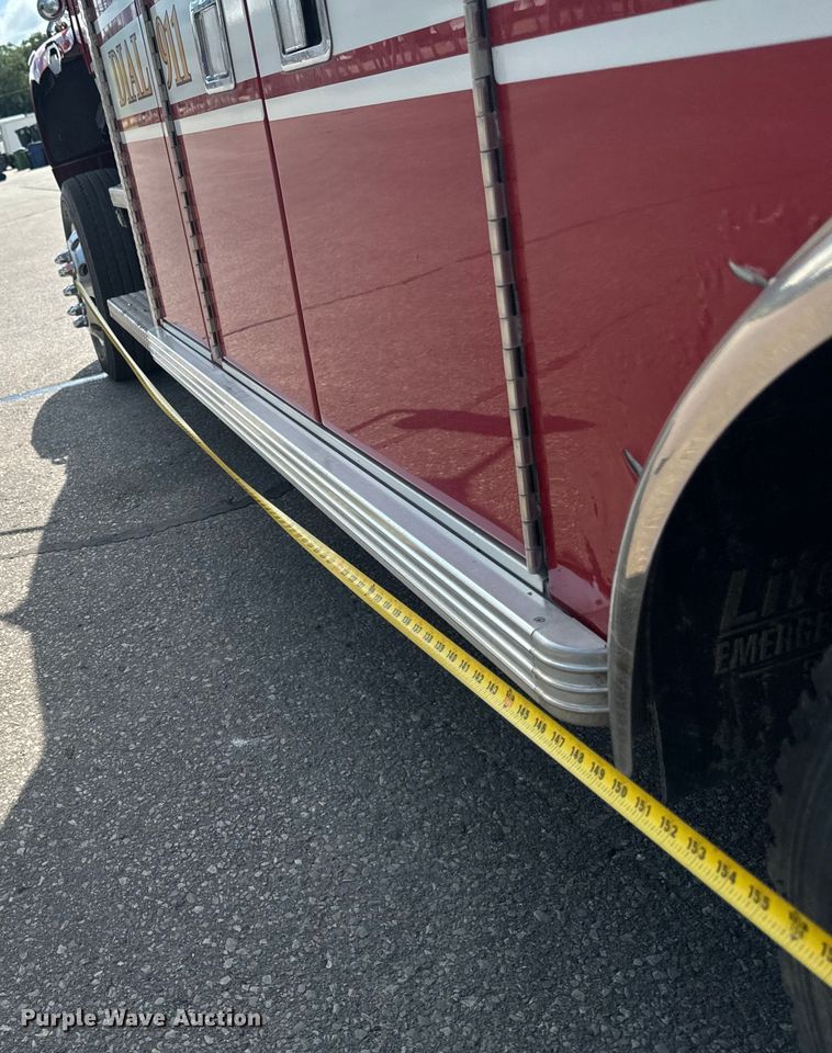 image for item EH4337 2010 Freightliner Buisness Class M2 ambulance