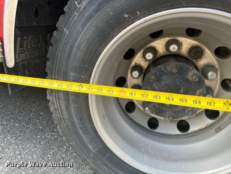 image for item EH4337 2010 Freightliner Buisness Class M2 ambulance