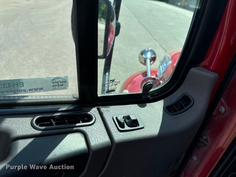 image for item EH4337 2010 Freightliner Buisness Class M2 ambulance