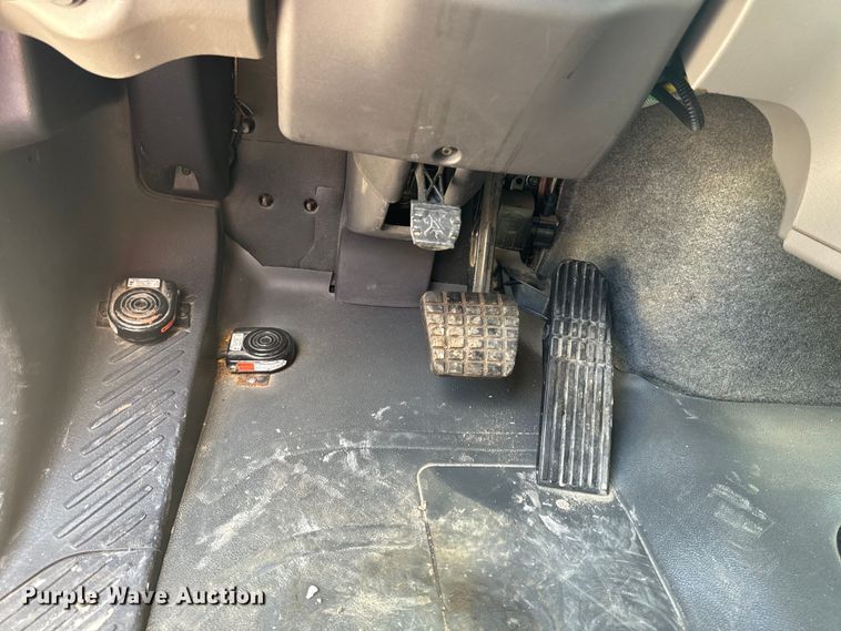 image for item EH4337 2010 Freightliner Buisness Class M2 ambulance