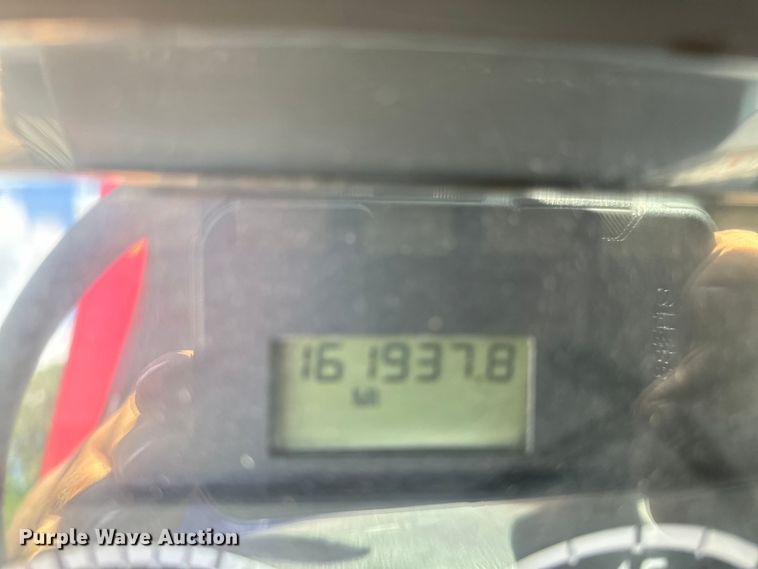 image for item EH4337 2010 Freightliner Buisness Class M2 ambulance