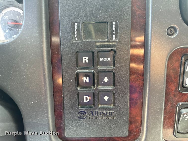 image for item EH4337 2010 Freightliner Buisness Class M2 ambulance