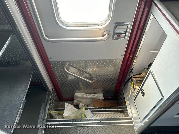 image for item EH4337 2010 Freightliner Buisness Class M2 ambulance