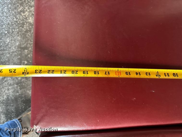 image for item EH4337 2010 Freightliner Buisness Class M2 ambulance