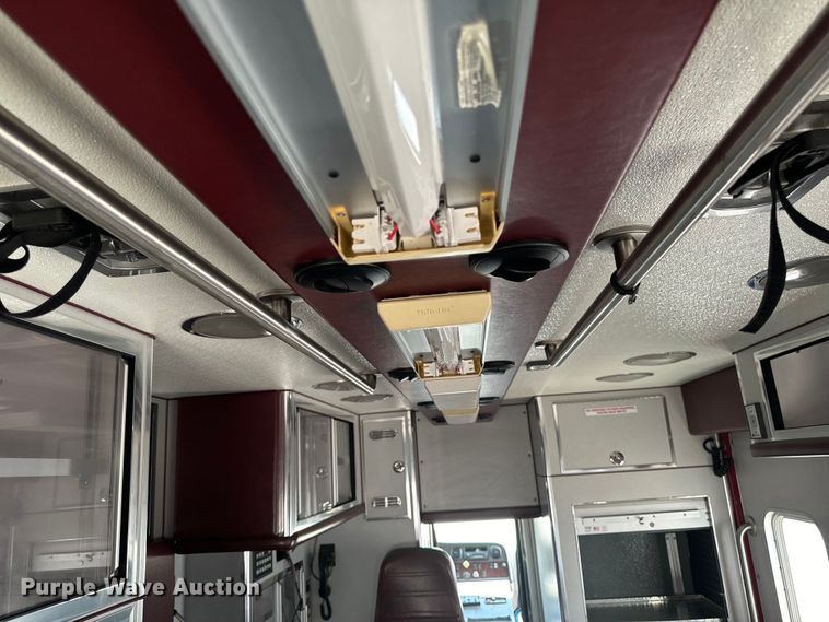 image for item EH4337 2010 Freightliner Buisness Class M2 ambulance