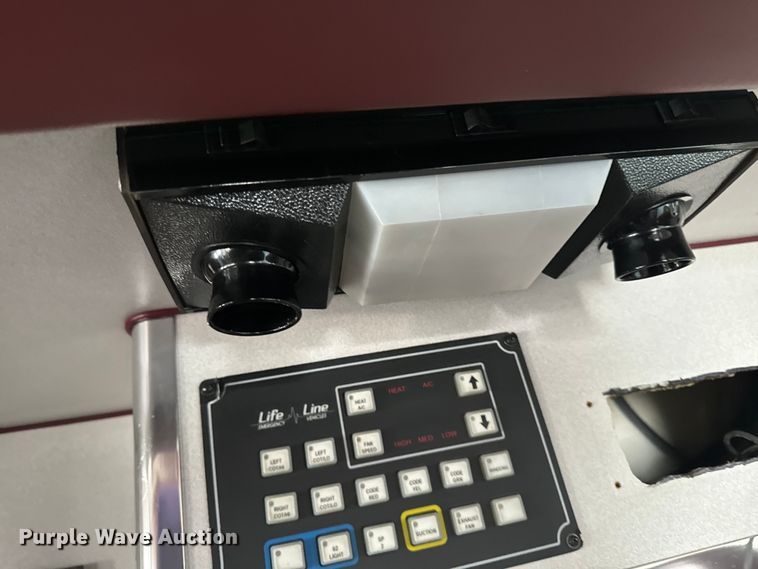 image for item EH4337 2010 Freightliner Buisness Class M2 ambulance