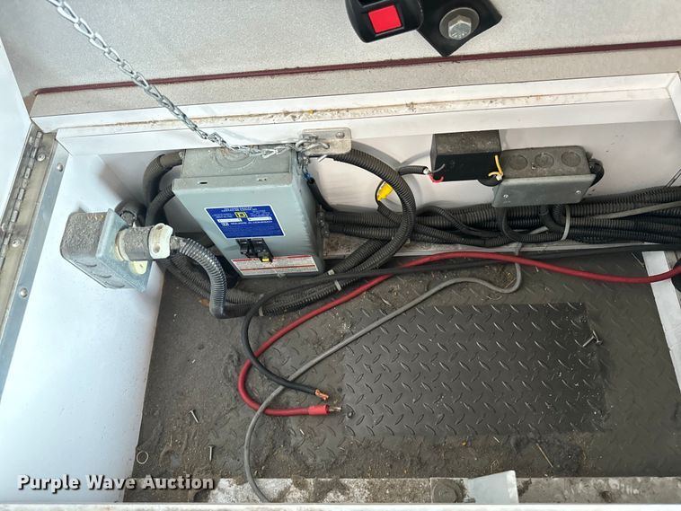 image for item EH4337 2010 Freightliner Buisness Class M2 ambulance