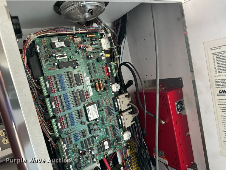 image for item EH4337 2010 Freightliner Buisness Class M2 ambulance