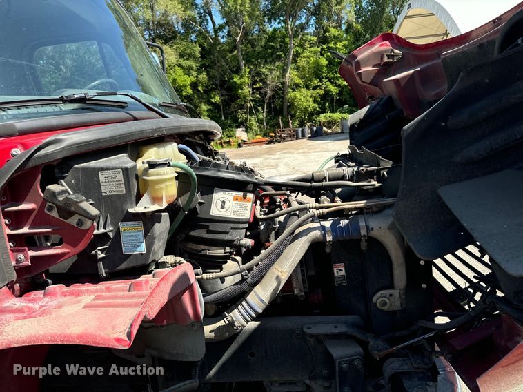 image for item EH4337 2010 Freightliner Buisness Class M2 ambulance