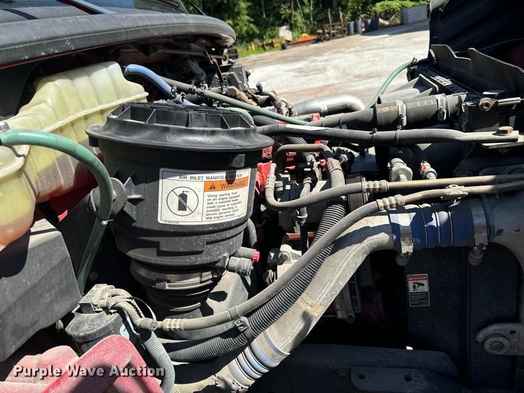 image for item EH4337 2010 Freightliner Buisness Class M2 ambulance