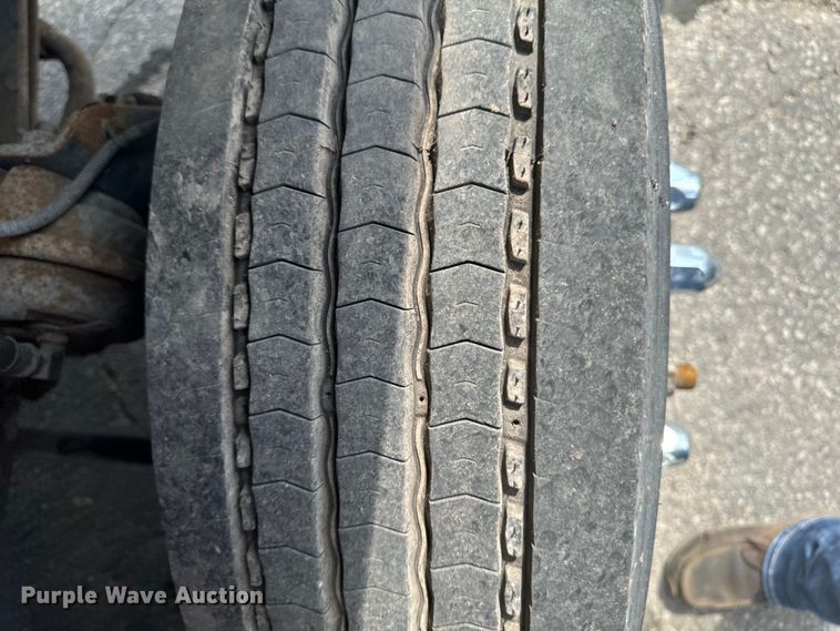 image for item EH4337 2010 Freightliner Buisness Class M2 ambulance