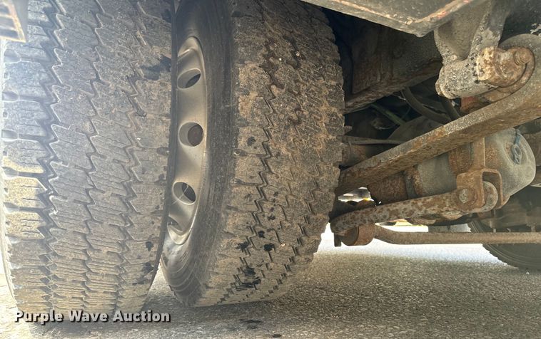 image for item EH4337 2010 Freightliner Buisness Class M2 ambulance