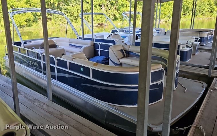 image for item EI3972 2011 South Bay 424CR boat