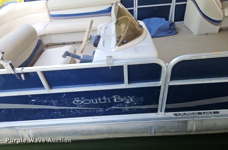 image for item EI3972 2011 South Bay 424CR boat