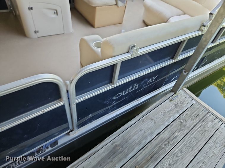 image for item EI3972 2011 South Bay 424CR boat