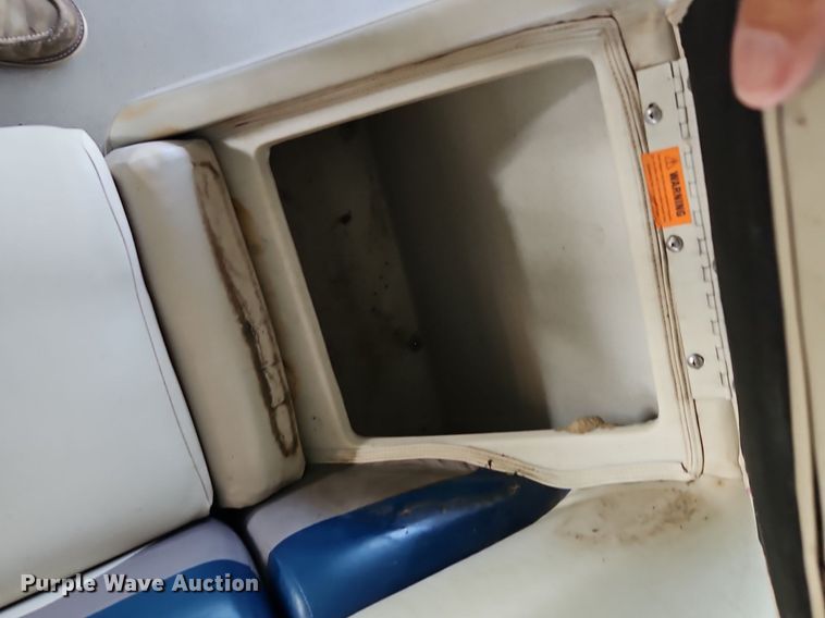 image for item EI3972 2011 South Bay 424CR boat