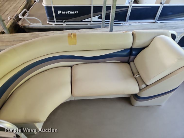 image for item EI3972 2011 South Bay 424CR boat