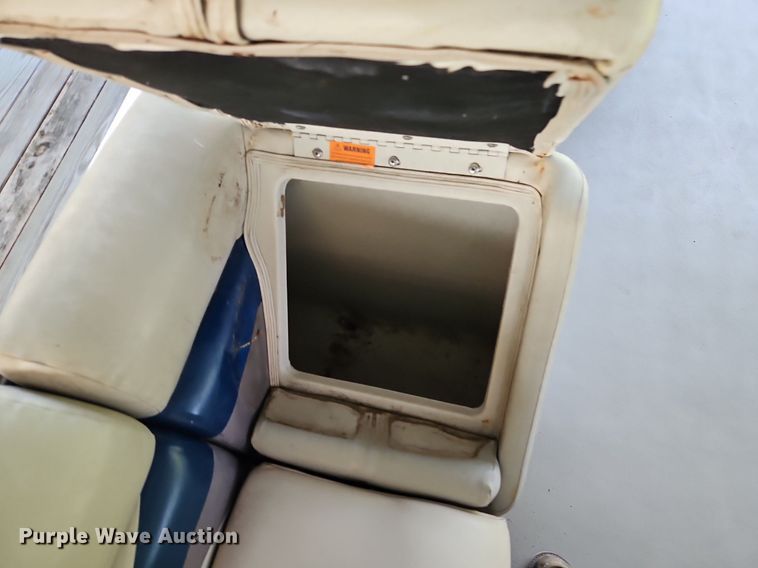 image for item EI3972 2011 South Bay 424CR boat