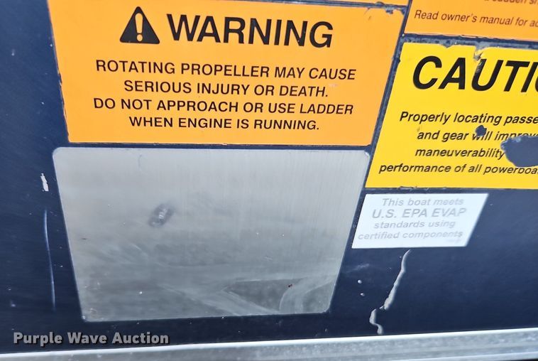 image for item EI3972 2011 South Bay 424CR boat