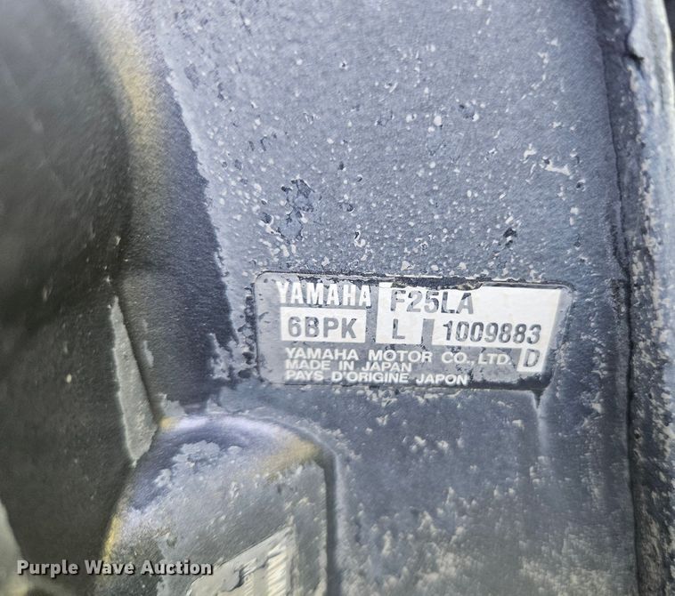 image for item EI3972 2011 South Bay 424CR boat