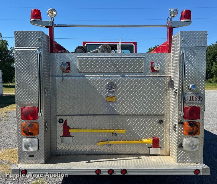 image for item EJ4398 1988 Ford  F800 pumper fire truck