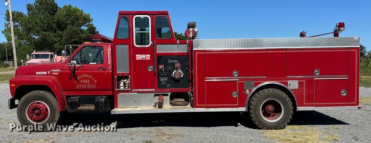 image for item EJ4398 1988 Ford  F800 pumper fire truck