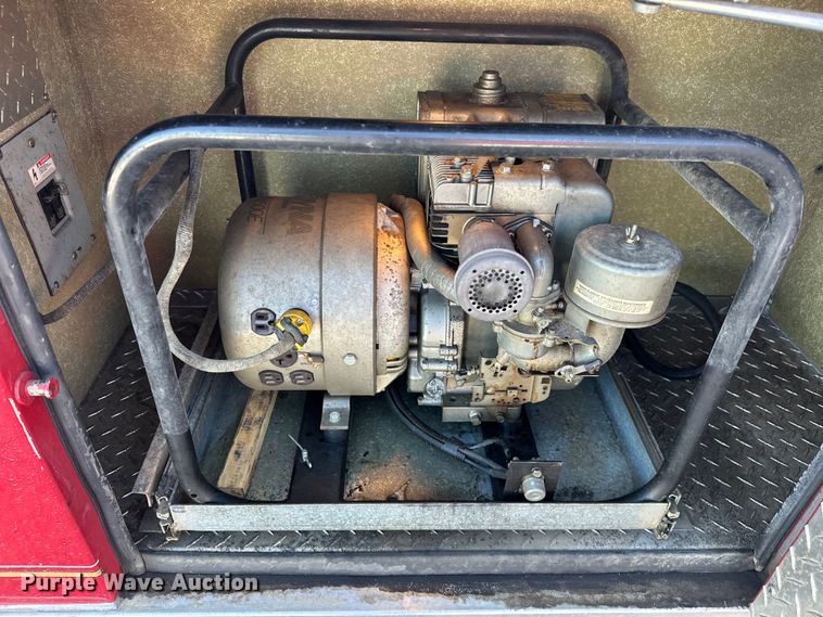 image for item EJ4398 1988 Ford  F800 pumper fire truck