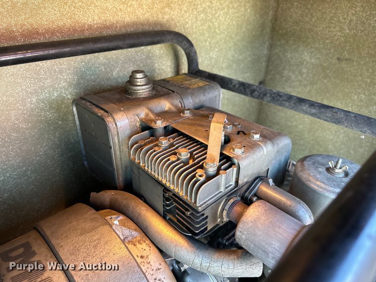 image for item EJ4398 1988 Ford  F800 pumper fire truck