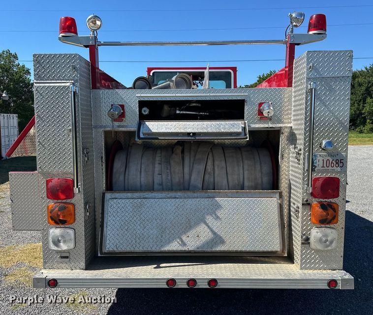 image for item EJ4398 1988 Ford  F800 pumper fire truck