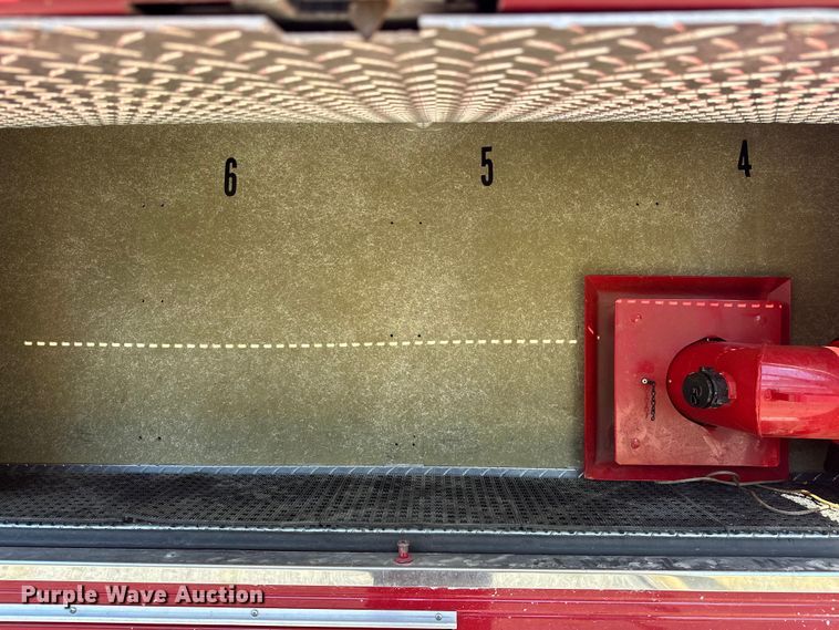 image for item EJ4398 1988 Ford  F800 pumper fire truck