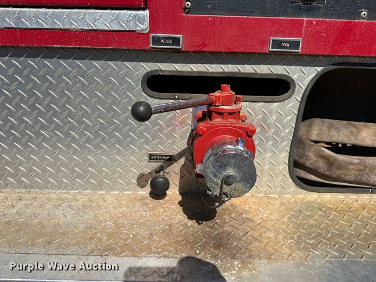 image for item EJ4398 1988 Ford  F800 pumper fire truck