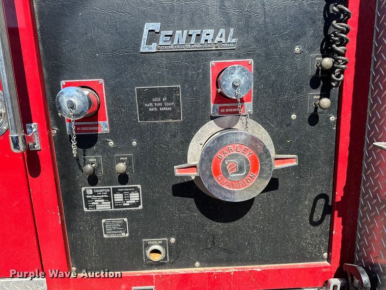 image for item EJ4398 1988 Ford  F800 pumper fire truck