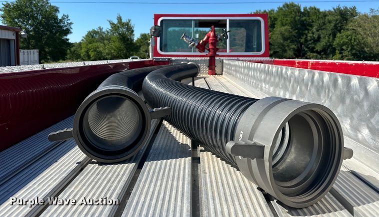 image for item EJ4398 1988 Ford  F800 pumper fire truck