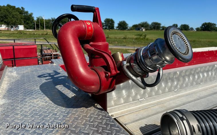 image for item EJ4398 1988 Ford  F800 pumper fire truck