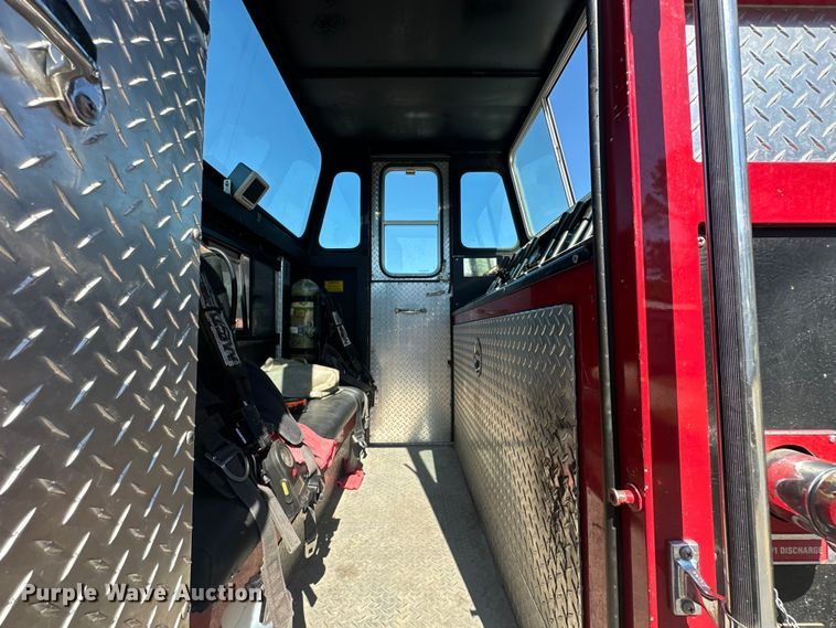 image for item EJ4398 1988 Ford  F800 pumper fire truck