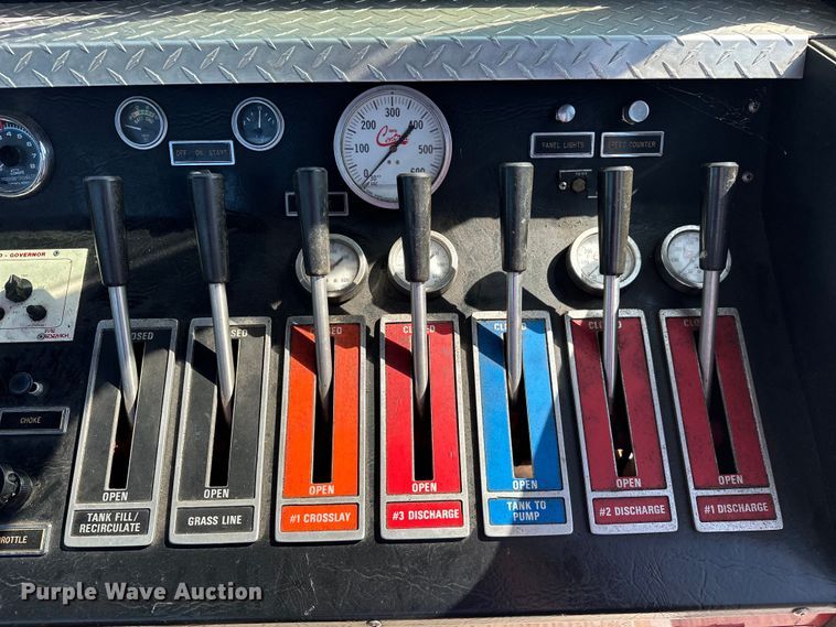 image for item EJ4398 1988 Ford  F800 pumper fire truck