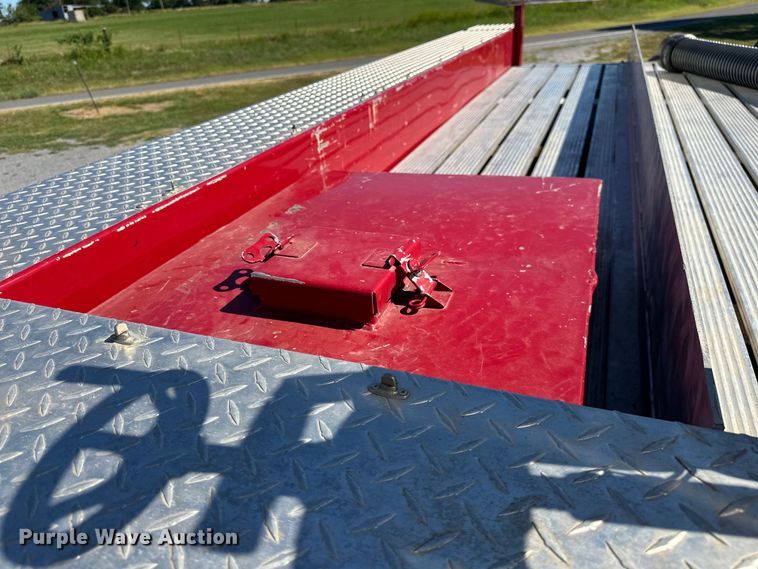 image for item EJ4398 1988 Ford  F800 pumper fire truck