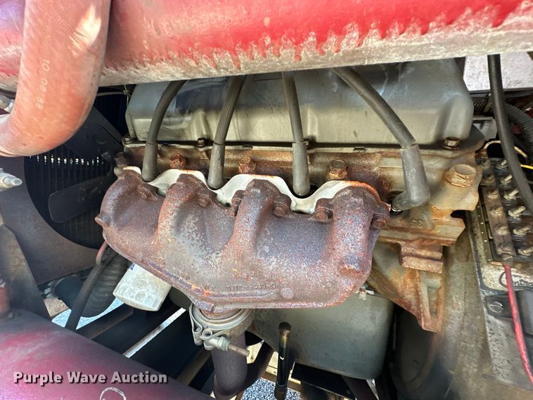 image for item EJ4398 1988 Ford  F800 pumper fire truck