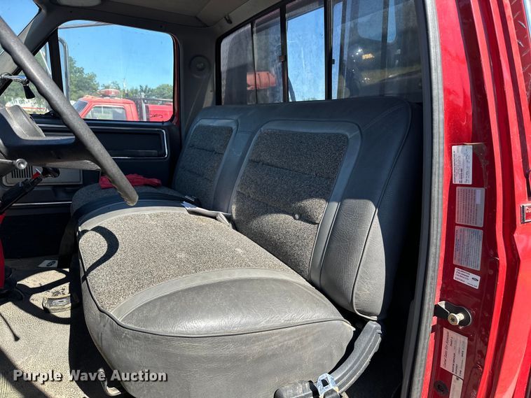 image for item EJ4398 1988 Ford  F800 pumper fire truck