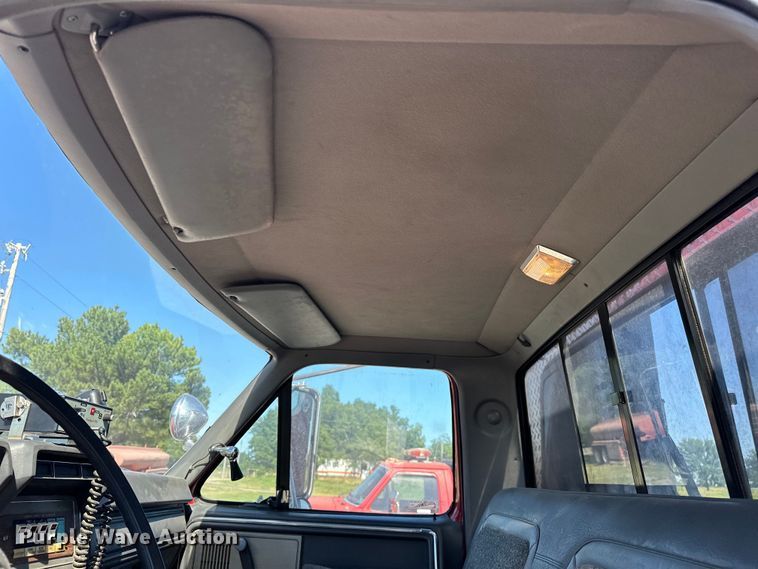 image for item EJ4398 1988 Ford  F800 pumper fire truck