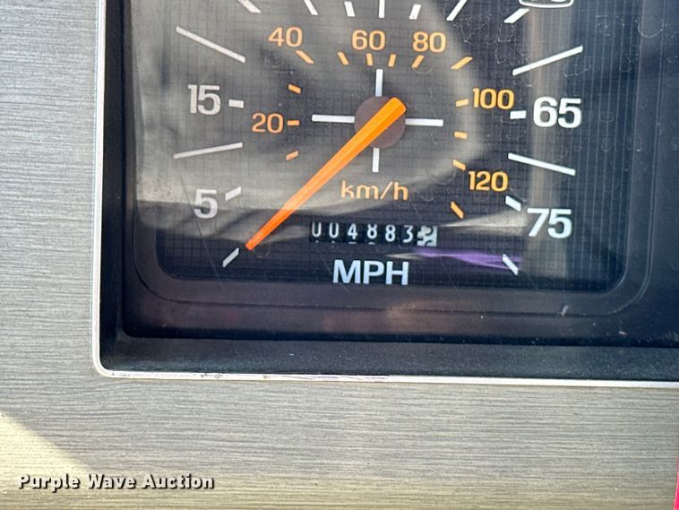 image for item EJ4398 1988 Ford  F800 pumper fire truck